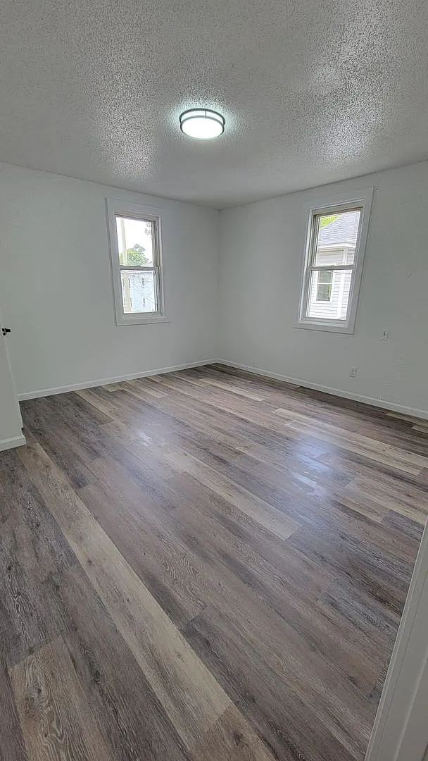 325-327 S Pierce St #3B-1BA-1394SQFT photo 1