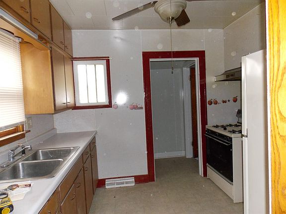 5th image of 6610 Marshall Ave