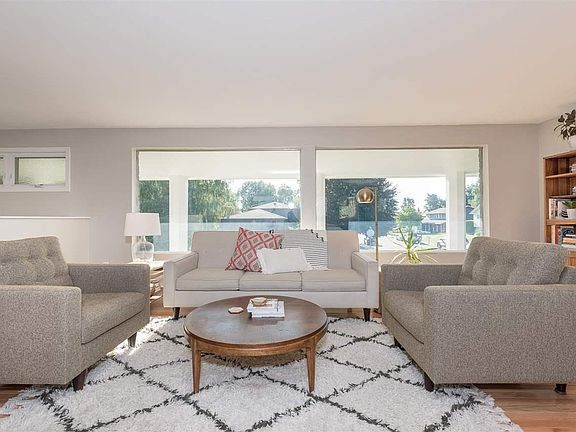 5th image of 2039 Sheridan Pl