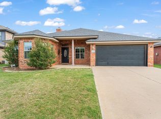 617 N 8th St, Wolfforth, TX 79382