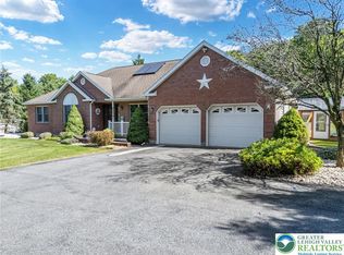 4595 N Church St, Whitehall, PA 18052