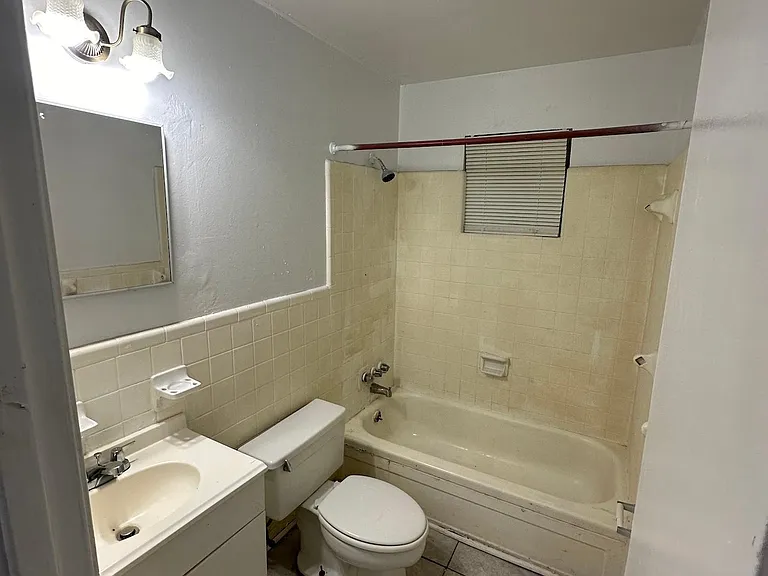 705 Glover St #D — Photo 9