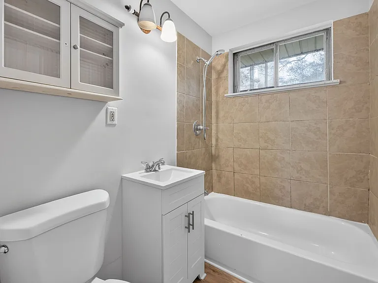 765 Bunche Dr — Photo 8
