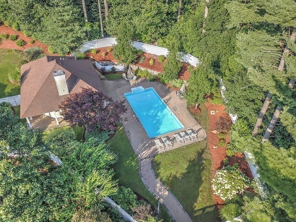 2nd image of 22 Bobby Jones Dr