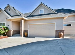 2392 Crowther Dr, Eugene, OR 97404