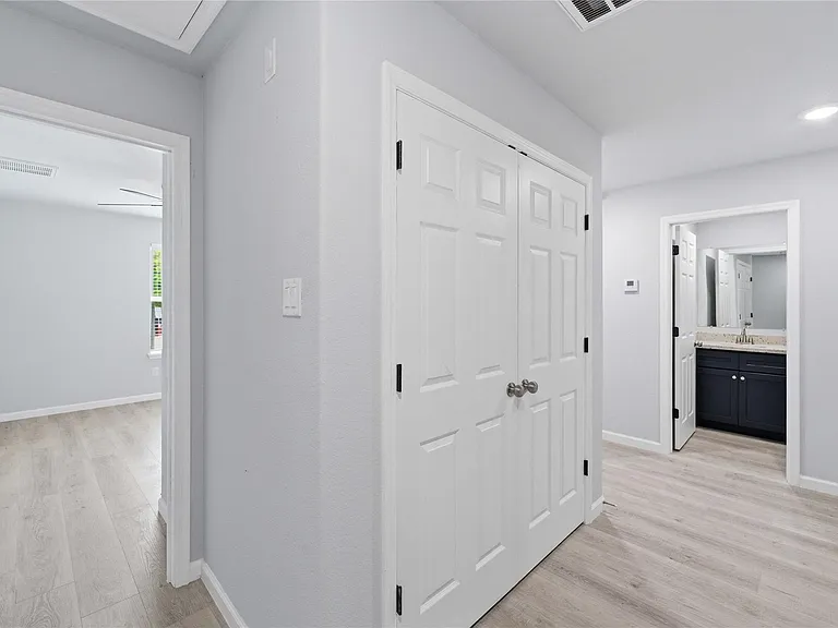 6803 Loma Vista St #B — Photo 10