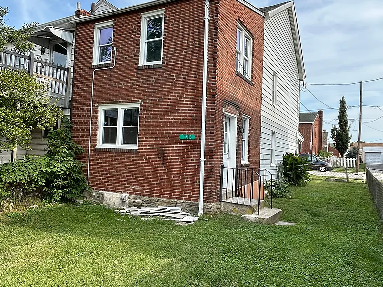 1312 E 13th St — Photo 20