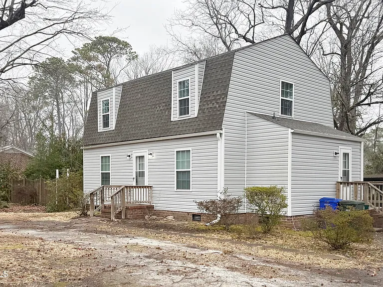1215 E Wright Rd — Photo 1