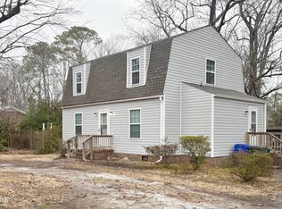 1215 E Wright Rd, Greenville, NC 27858