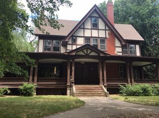 304 Tremont St, Lincoln, IL 62656