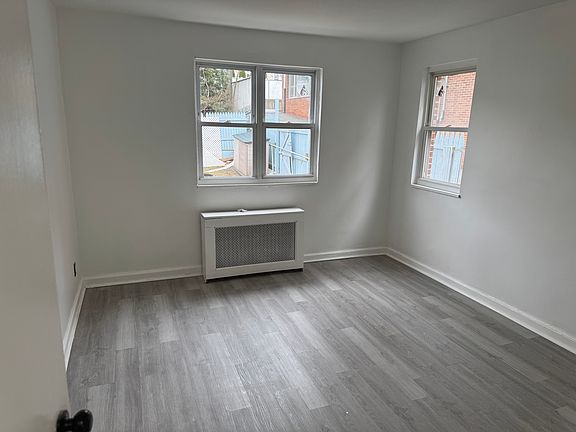 5th image of 31 Hodges Pl Floor 2