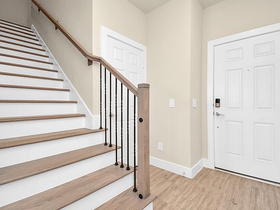 3rd image of 1722 Summerlyn Terrace Dr