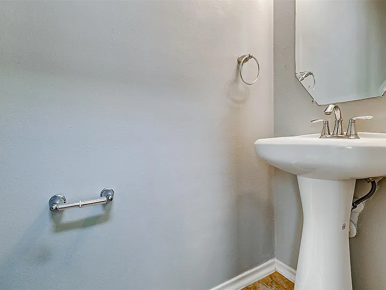24522 Folkstone Cir — Photo 7