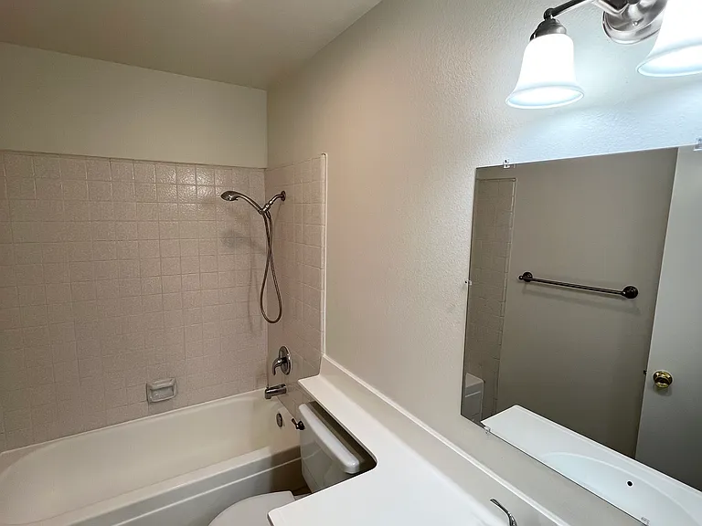 4842 King Cir #A — Photo 13