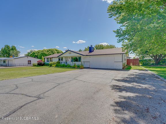 2nd image of 213 Dulce Dr