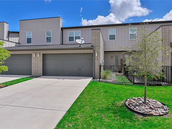 2nd image of 3906 Yukon Ln