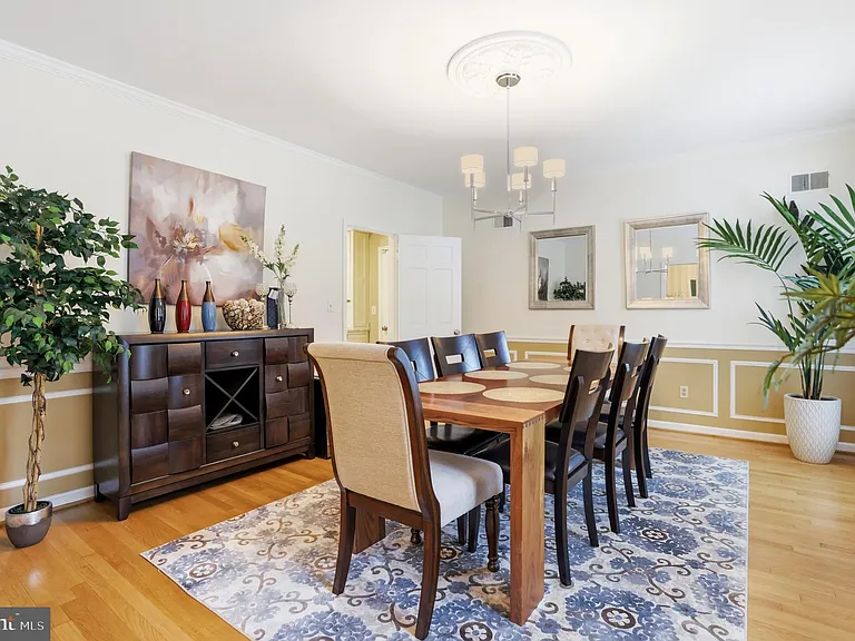 7715 Crossover Dr — Photo 12