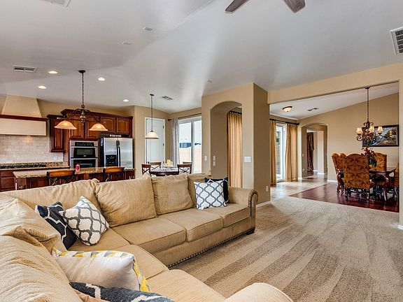 4th image of 2268 E Wisteria Dr