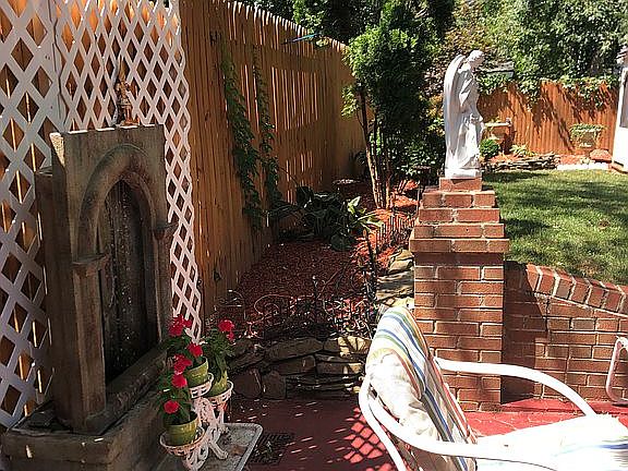 4th image of 7202 Quincy Ave