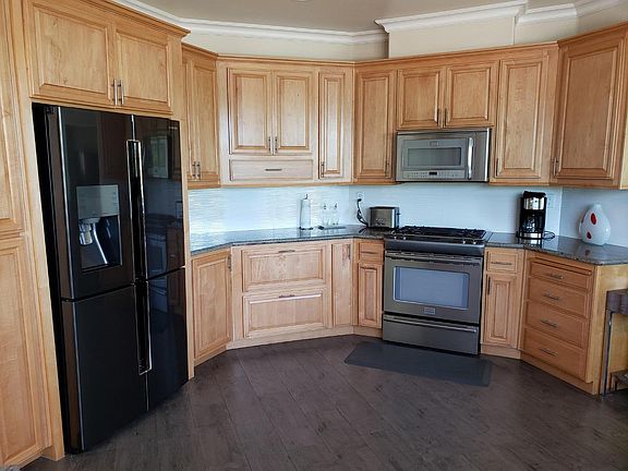 3rd image of 717 Sirica Way