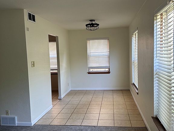 3rd image of 4348 N Wilson Dr