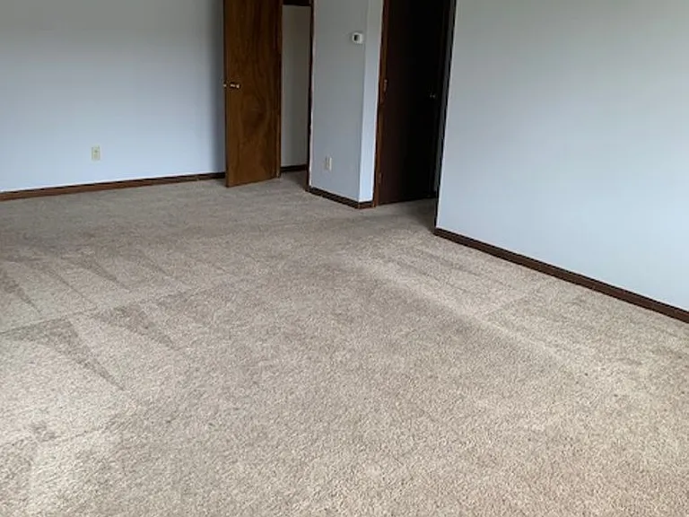 Tudor Heights Apartments — Photo 8