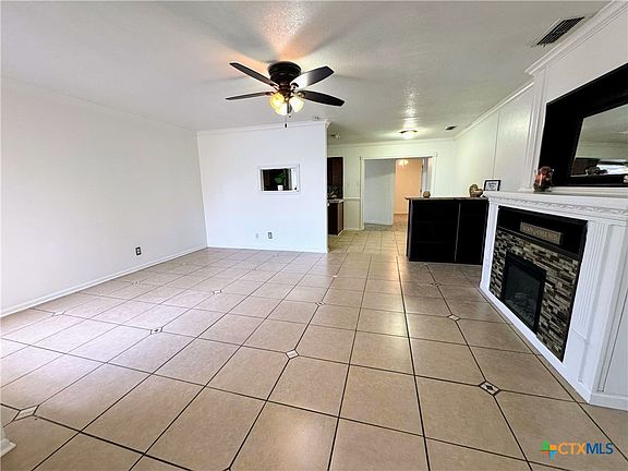 3rd image of 2204 Lily Dr