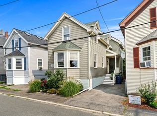 15 Beacon St, Salem, MA 01970