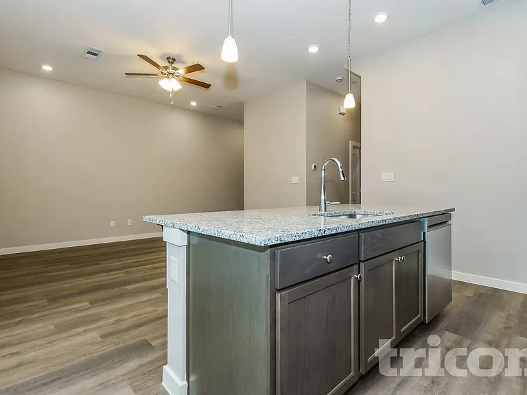 5464 Sandstone Dr — Photo 7