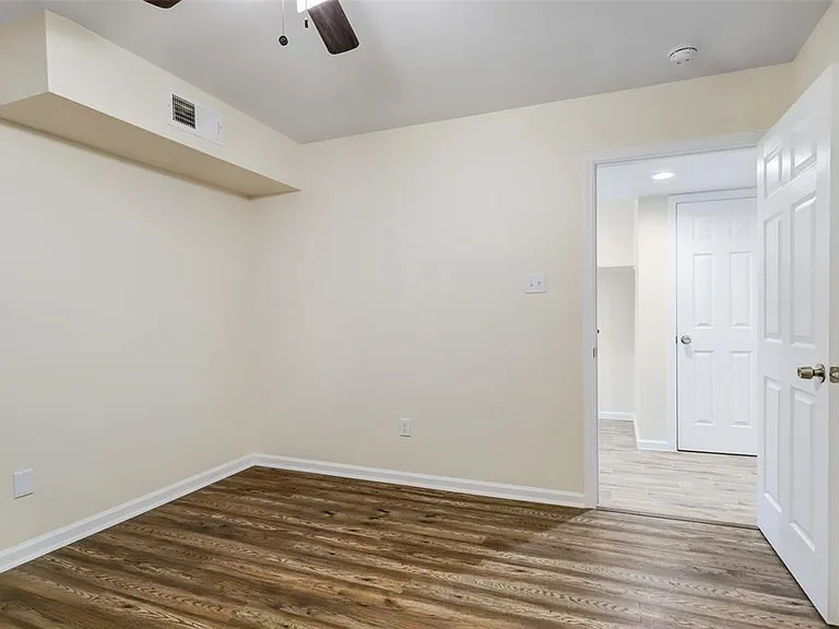6212 Alderson St — Photo 9