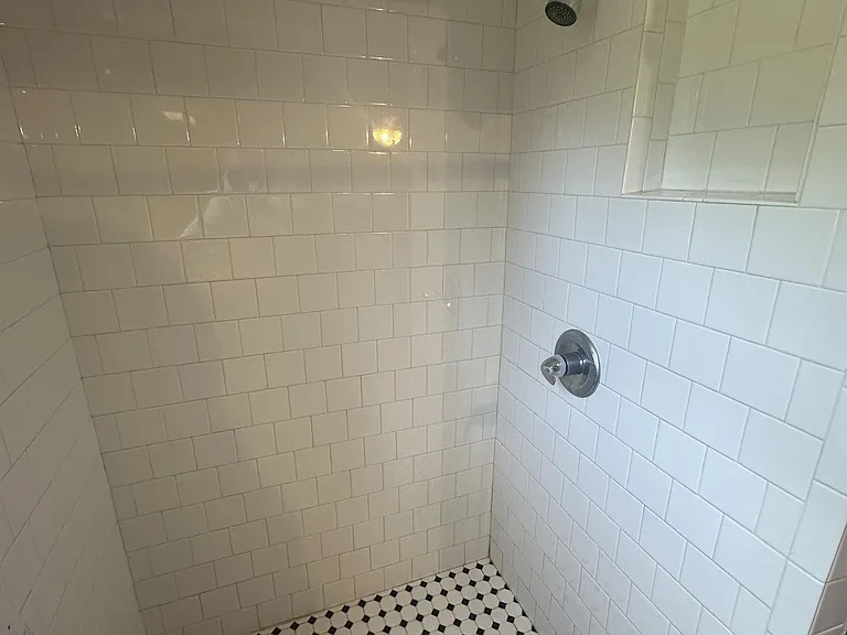 3612 N Drexel Blvd — Photo 35