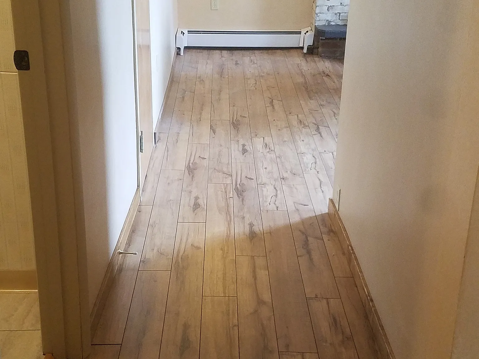 1 bed, 700 sqft, $1,300 — Photo 4