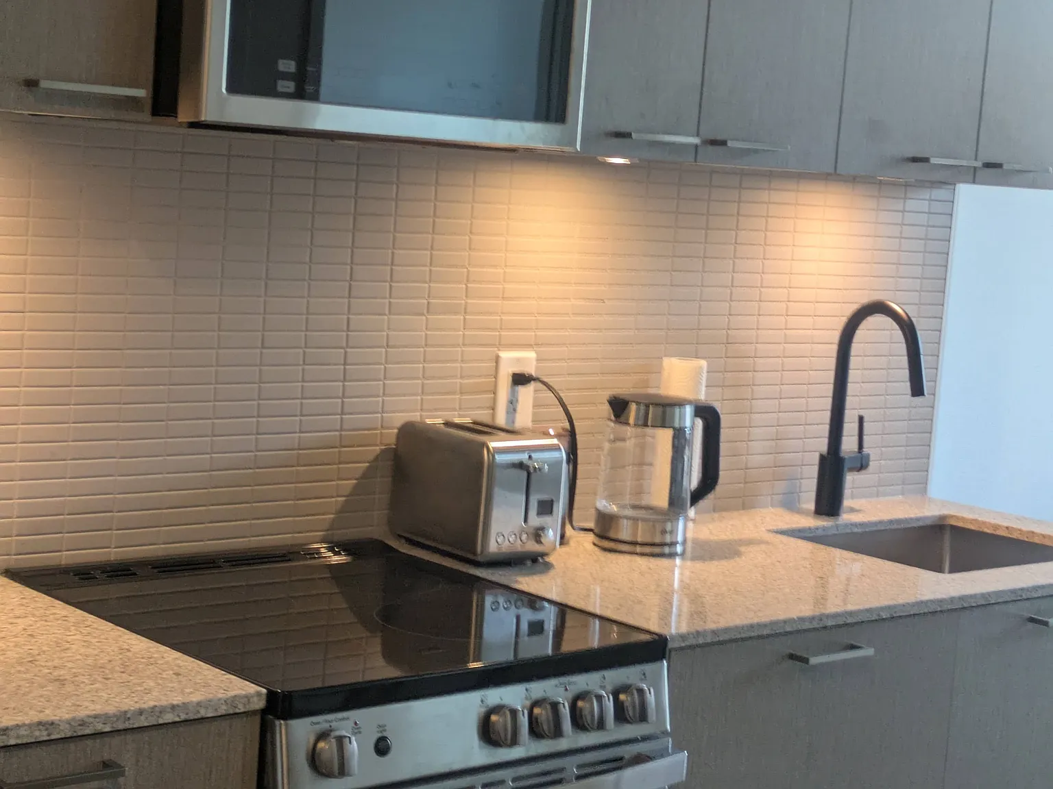 1 bed, $2,099 — Photo 2