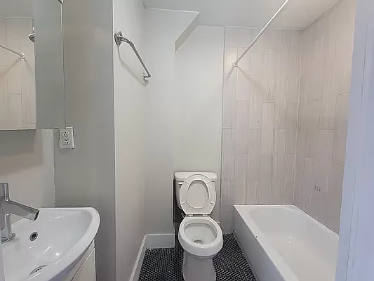 Rented by Friedman Mayer, LREB | media 9