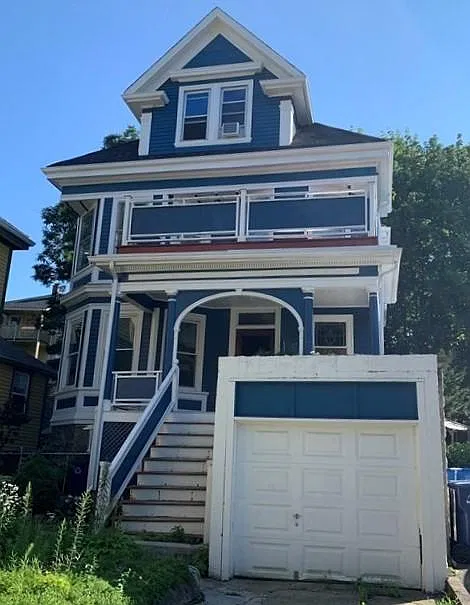 33 Spring Park Ave #1