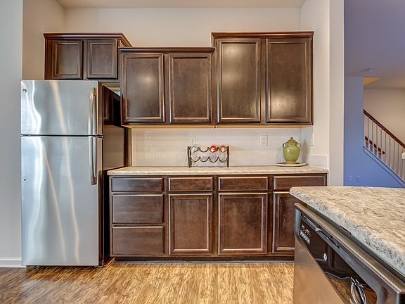 4th image of 875 Glasford Sq APT 104