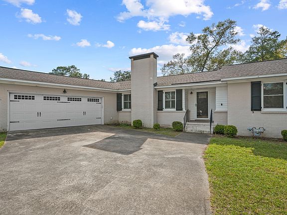4th image of 3 Holly Tree Ct