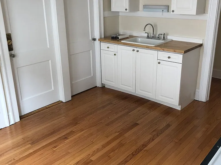 1170 Boulevard — Photo 2