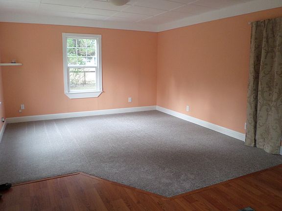 3rd image of 2820 15th Ave SE