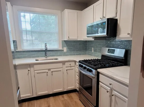 8 Whitemarsh Ct, Little Egg Harbor, NJ 08087