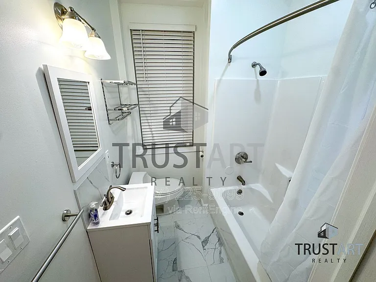 910 N 41st St #1 — Photo 9
