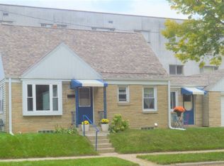 2606 S 77th St, West Allis, WI 53219