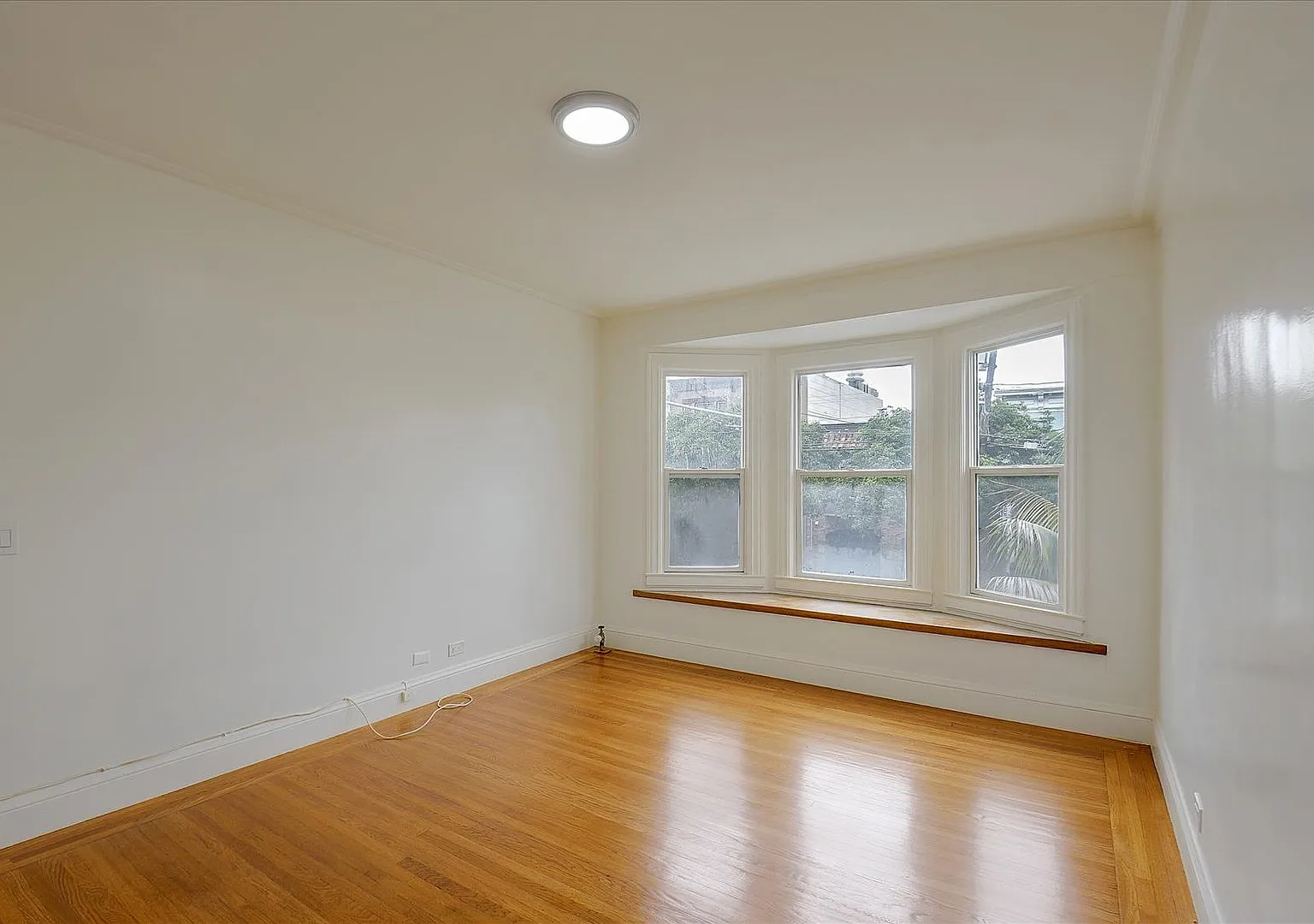 334 Noe Street (929r) — Photo 1