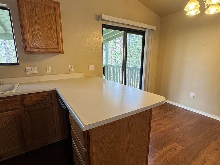 574 S Walnut Creek Loop #P — Photo 7