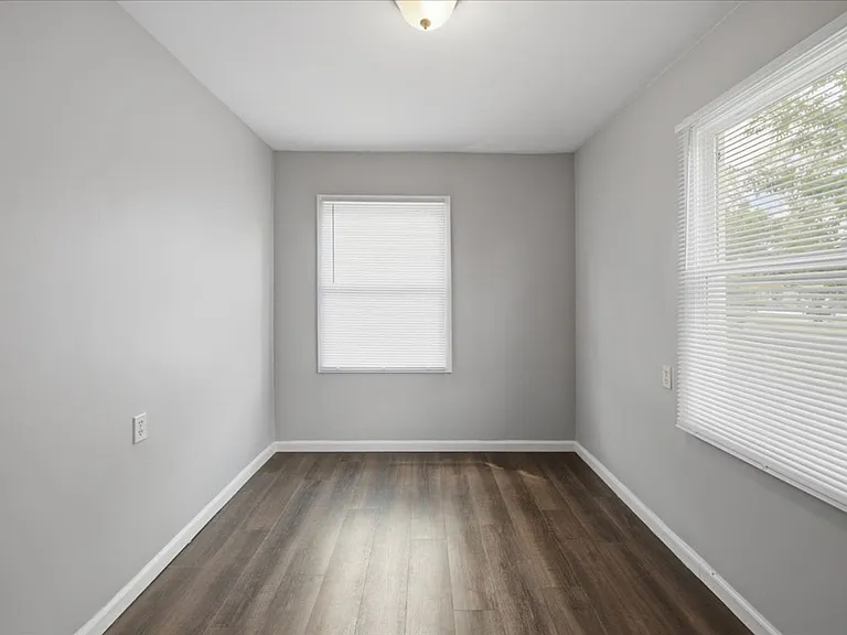3705 N Whittier Pl — Photo 8