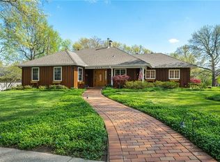 3819 W 52nd Ter, Roeland Park, KS 66205
