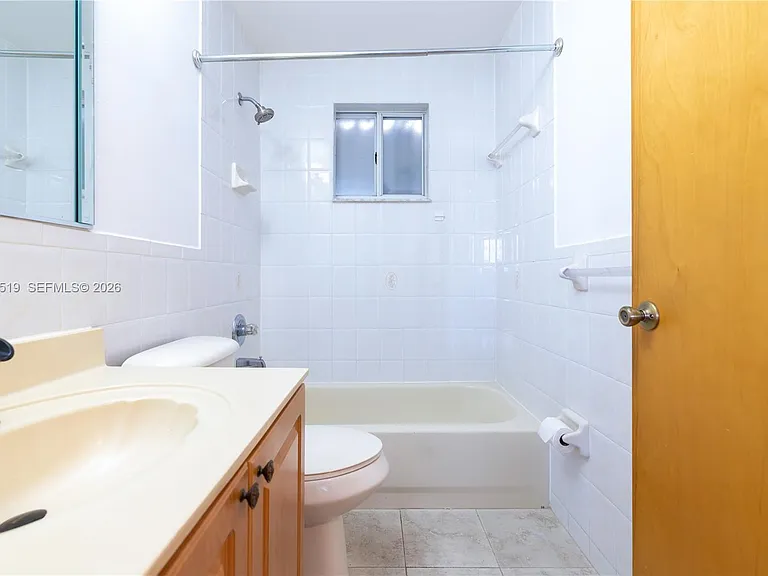 10017 W Okeechobee Rd #202 — Photo 23