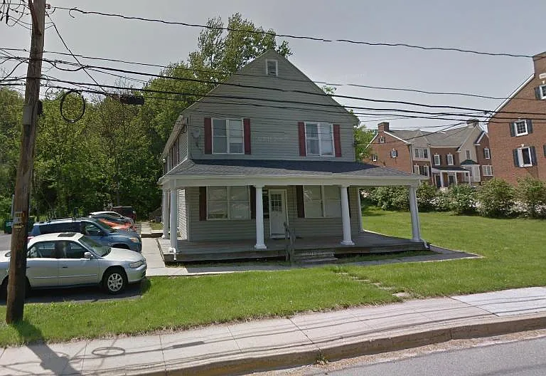 203 New London Rd — Photo 1