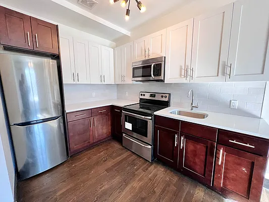 Rented by ERNY LLC | media 10