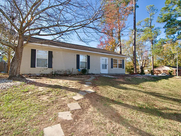 1115 Watwood Ave — Photo 1